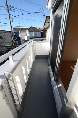 【バルコニー】 | 綾瀬市落合南3丁目　新築戸建て　全２棟　【仲介手数料無料】
