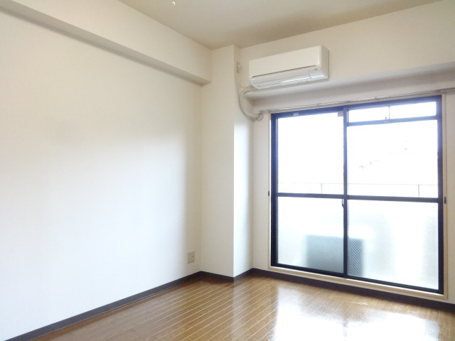 ビラ・アモーレの洋室