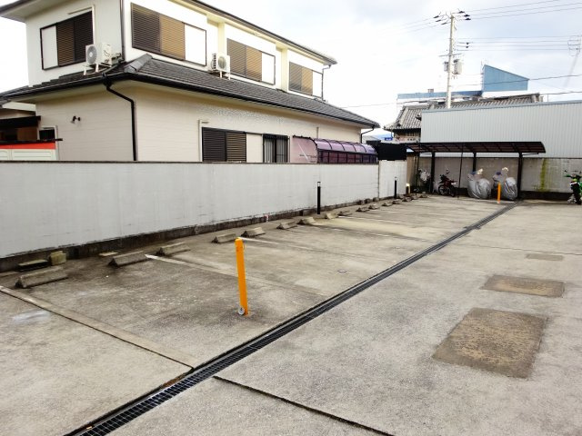 ビラ・アモーレの駐車場