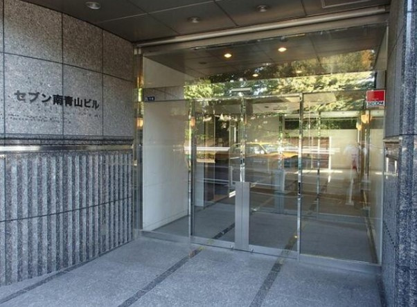 【エントランス】 | セブン南青山ビル【仲介手数料無料】