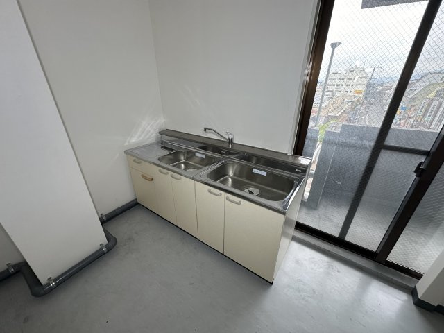 上田ビル南棟のキッチン