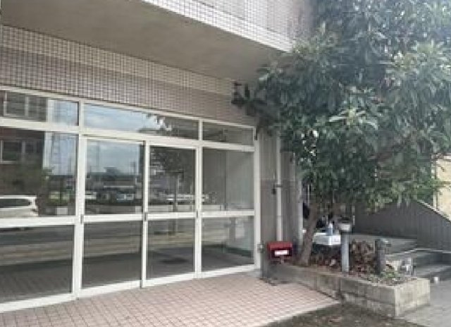 貸店舗・事務所　小山市城東 の外観