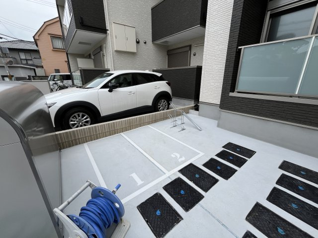 Fasecia Carmelの駐車場