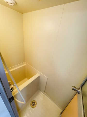 プライムアパート石神の浴室