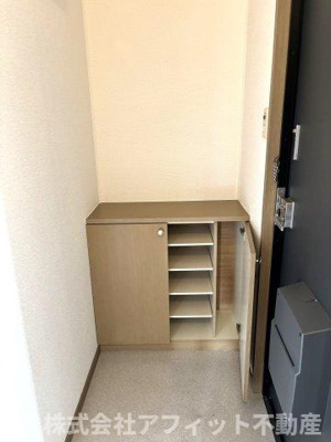 【玄関】 | ウィンディア新涯A | シューズボックス