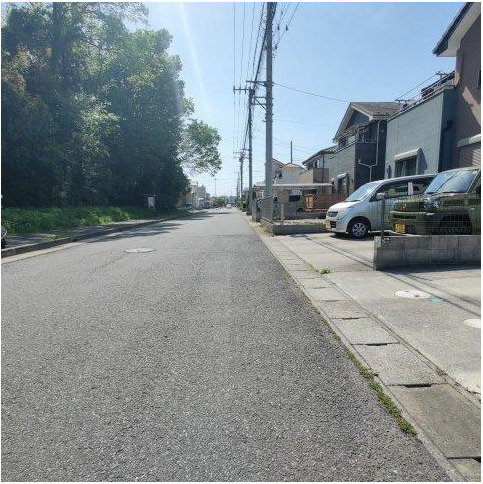 野田市清水公園東　中古戸建　平成26年築の前面道路含む現地写真