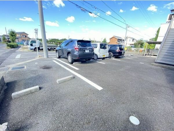コスモ下山　　刈谷市近郊の賃貸ならクラスホーム刈谷店の駐車場