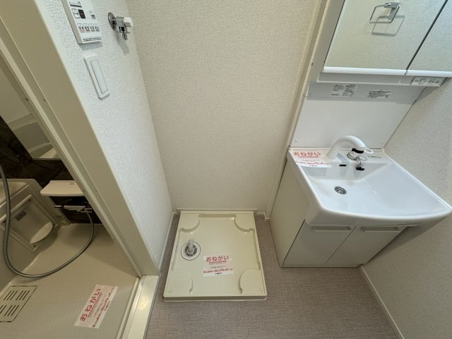 グランティーナの内装|室内洗濯機置場