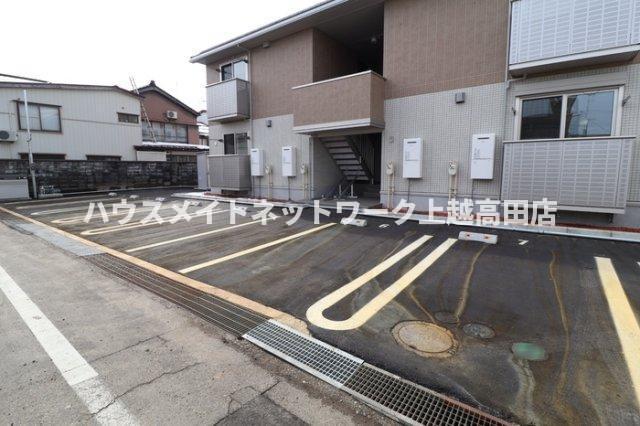 セレーノ リリーの駐車場|駐車場