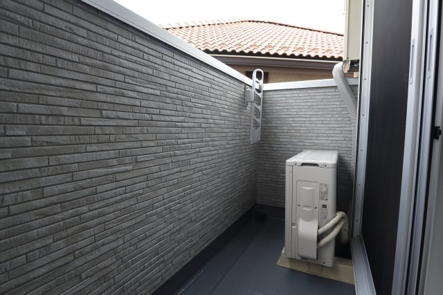 モダンライト中山のバルコニー