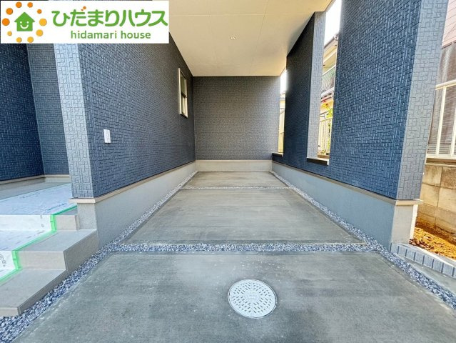 上尾市大谷本郷　新築一戸建て　リーブルガーデン　01の駐車場
