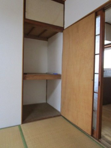 秋山アパートの和室|きれいな和室です