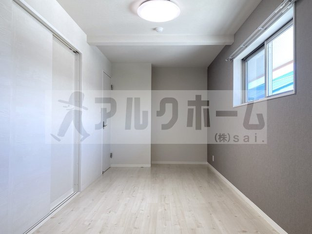 ステラウッド野中3の洋室