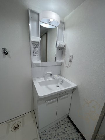 東梅田レジデンスの独立洗面台