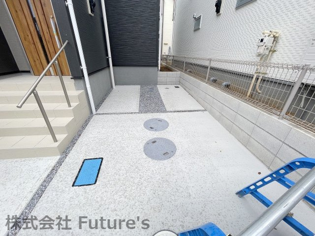 三郷市戸ケ崎　新築戸建　全2棟　2号棟の駐車場|カースペース1台付き