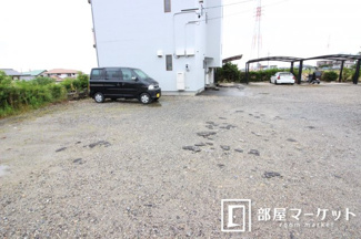 【駐車場】