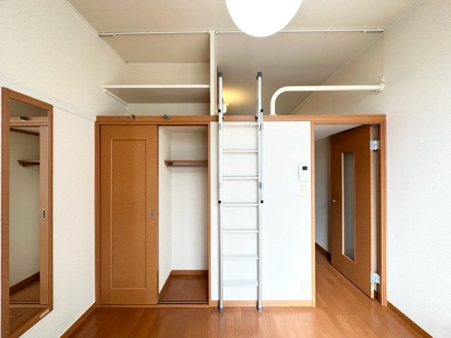 こちらのリビングで趣味の時間をお楽しみください