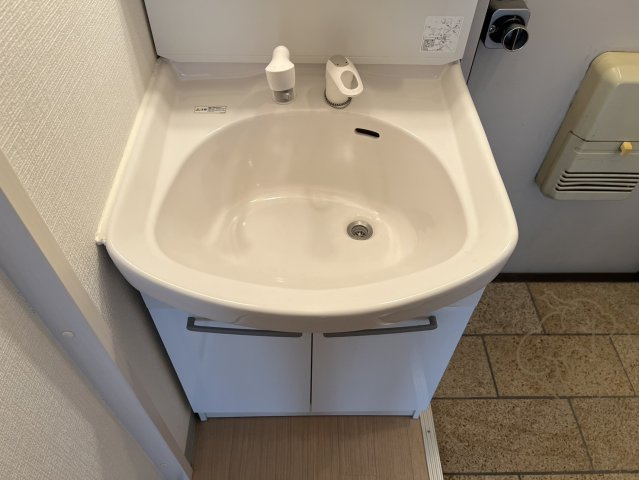 東梅田レジデンスの洗面所