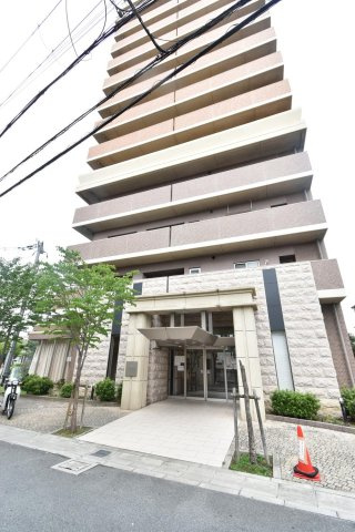 ネバーランド門真デュオパークスの外観|新しい生活にいかがでしょうか？外観はお住まいの顔になります。こだわりたいポイントですね。水回りリフォームやリノベーションも承ってます。
■現地見学・資金計画相談・住宅ローン相談もお問合せ受付中■