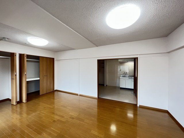 相互マンションの寝室