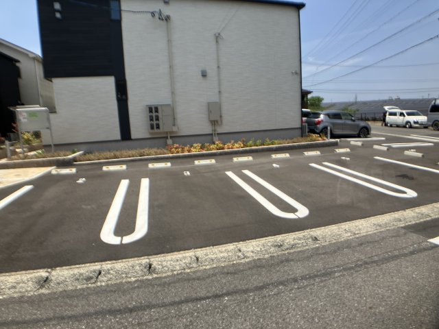 アウル　Bの駐車場