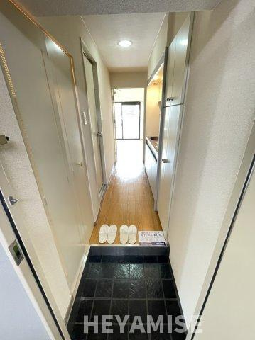 ラ・レジダンス・ド・シャルールの玄関|※同間取りの別の階のお部屋の写真です※