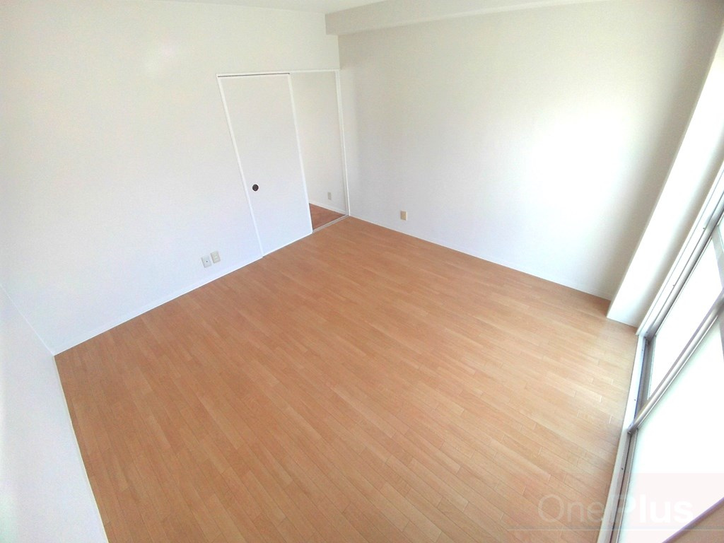 石町コーポの洋室