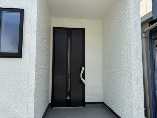 三郷市茂田井新築戸建【早稲田小学校：５分】のエントランス|エントランス・玄関ポーチ