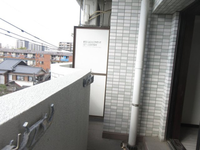 【バルコニー】 | ライオンズステーションプラザ箱崎 | 別号室の写真になります。現況優先。