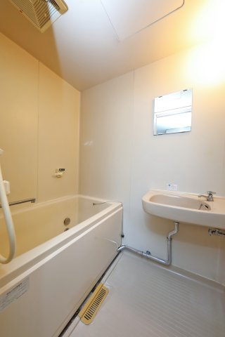 ハイツダイコクの浴室