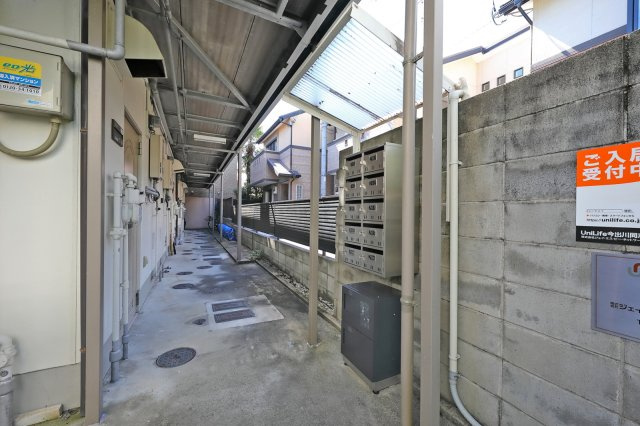 ハイツダイコクのエントランス