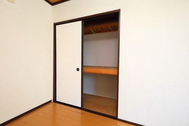 ハイツダイコクの収納|205号室