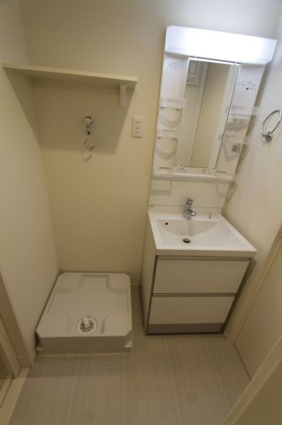 【洗面所】 | ハーモニーテラス九産大前 | 別号室の写真になります。現況優先。