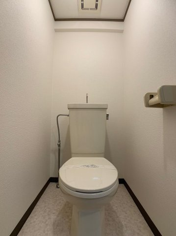 【トイレ】 | ホワイトハウス室見 | 別号室の写真になります。現況優先。