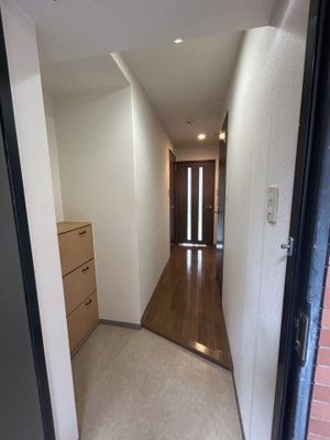 【玄関】 | エスペランス白木原 | 別号室の写真になります。現況優先。