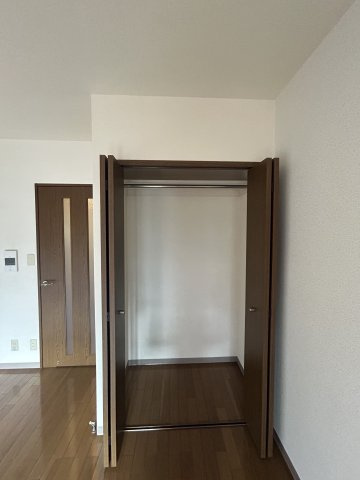 【収納】 | エスペランス白木原 | 別号室の写真になります。現況優先。