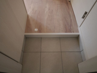 【玄関】 | リテラ県庁西 ア・カント | 別号室の写真になります。現況優先。