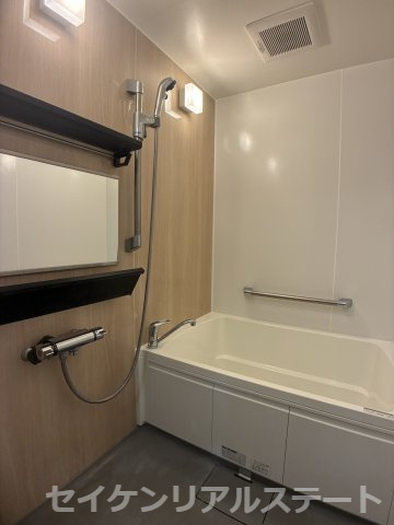 サンライフ相模大野台のキッチン|お料理がしやすいL字型キッチンです