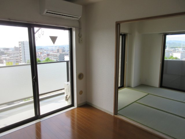 グランパーク京王橋本の居間・リビング