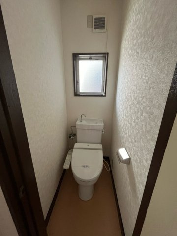 【店舗】入間市久保稲荷店舗のトイレ|清潔感のあるトイレです
