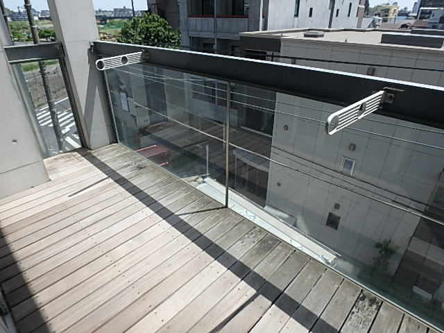 ドゥーエ新丸子のバルコニー