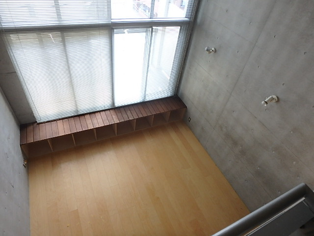 ドゥーエ新丸子の洋室