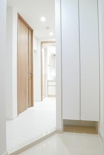 プレミアムキューブ下北沢のロビー