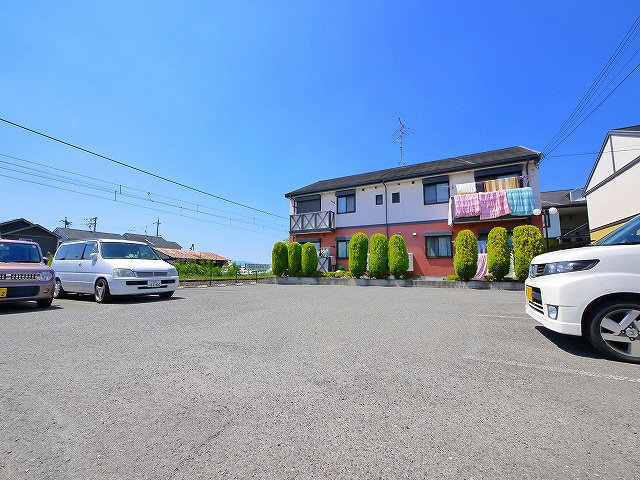 エピーメロンAの駐車場|駐車場があります