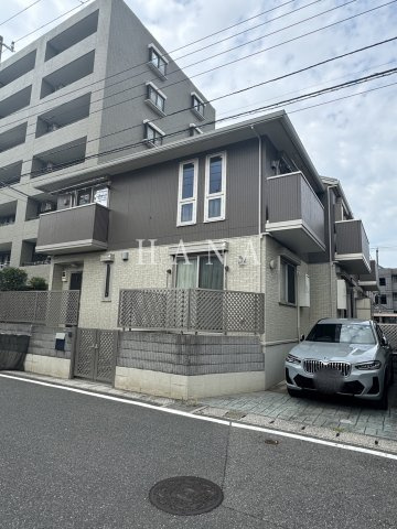 フェリシアの外観