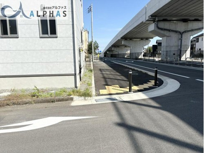 【前面道路含む現地写真】 | 加古川市加古川町中津　築浅一戸建て | 南西側前面道路含む現地♪