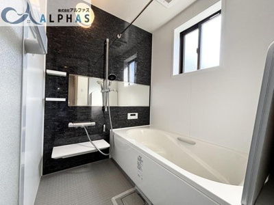 【浴室】 | 加古川市加古川町中津　築浅一戸建て | 雨の日や花粉の季節など年中役立つ浴室暖房乾燥機付き♪