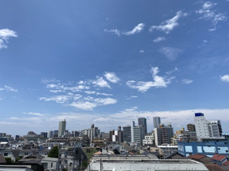 【展望】 | バルコニーは大通りと反対側です。眺望良好です。