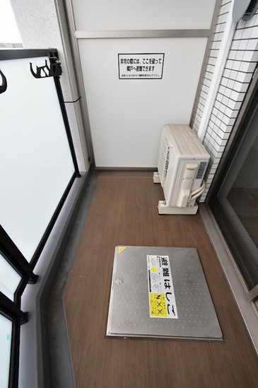 【バルコニー】プレサンス大阪ゲートシティ 