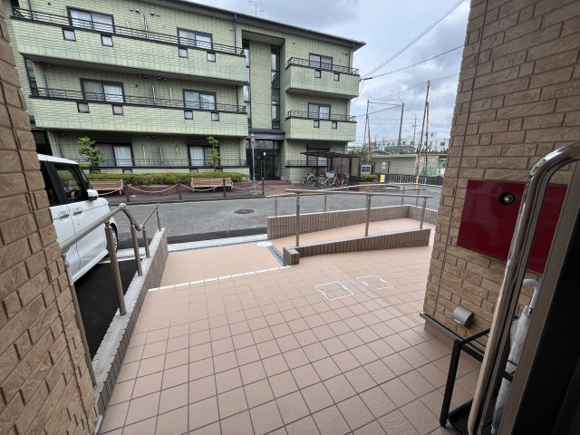 ハイジ鈴の音のエントランス